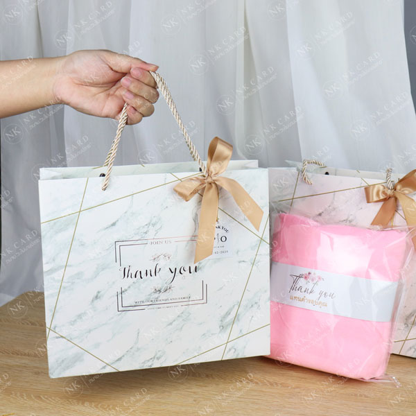 ของรับไหว้ - ผ้าเช็ดตัว ในกล่องสุดหรู